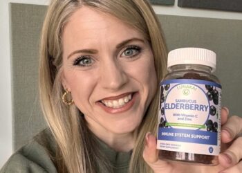 Lunakai Sambucus Elderberry Gummies with Zinc & Vitamin C, 60 rely solely $12.96 shipped!